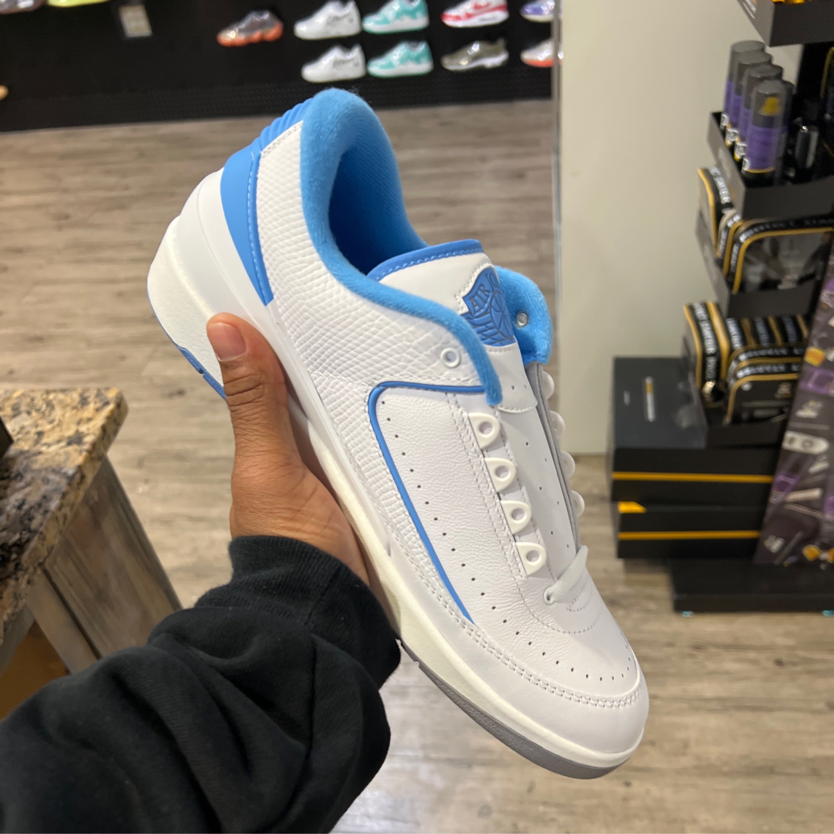 Jordan 2 Low UNC Sz 10