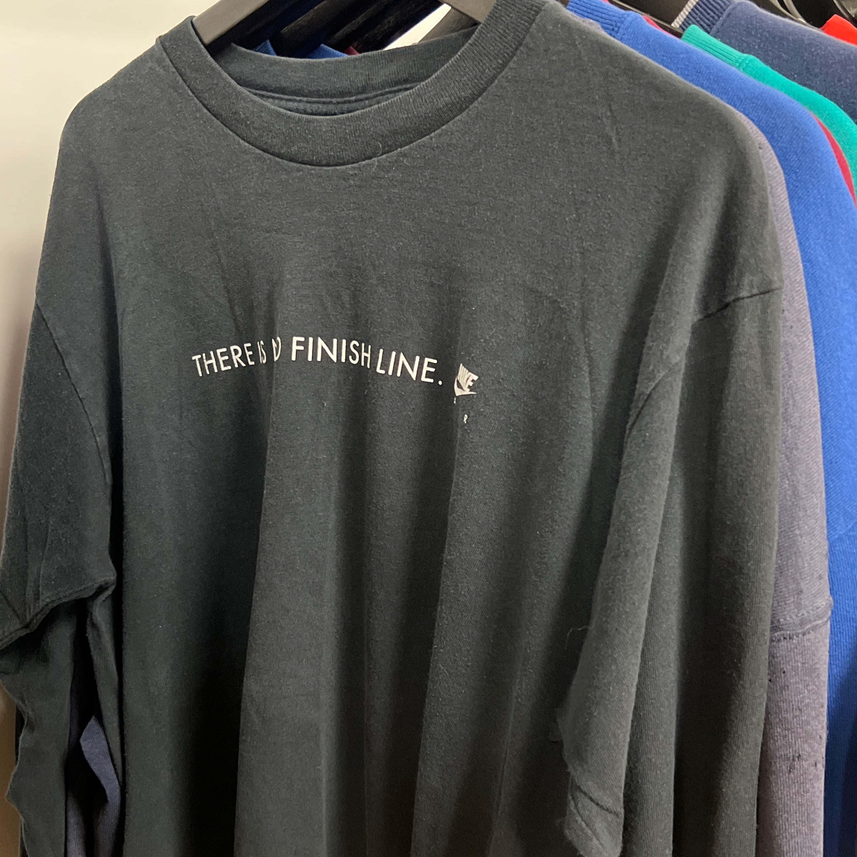 Nike No Finish Line L/S Tee SZ M