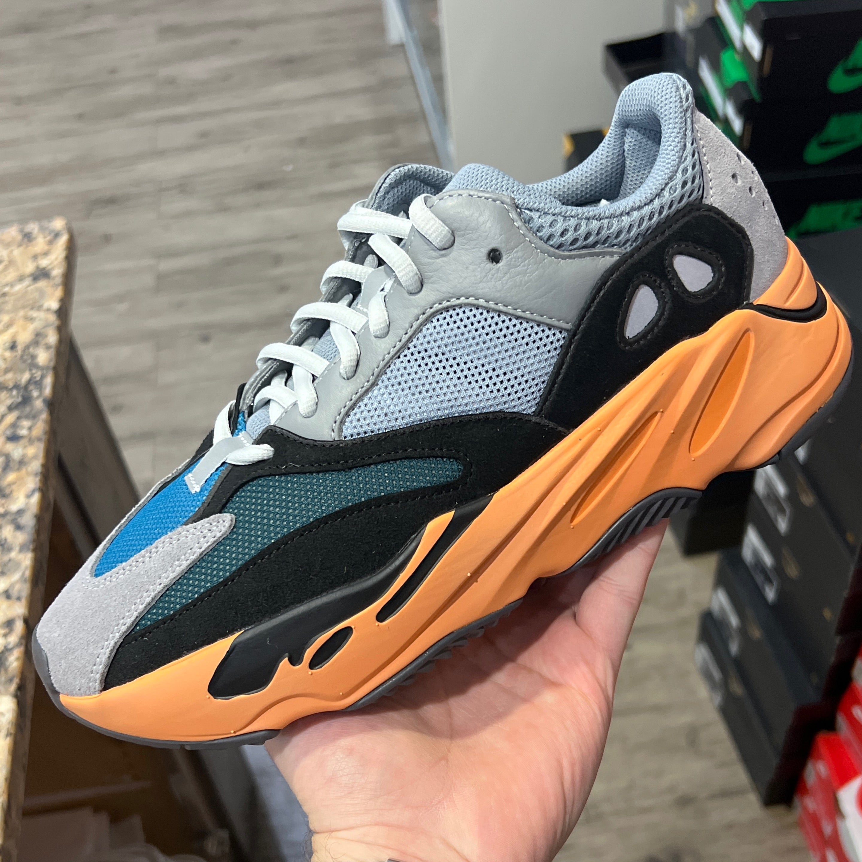 Yeezy 700 Wash Orange SZ 9.5