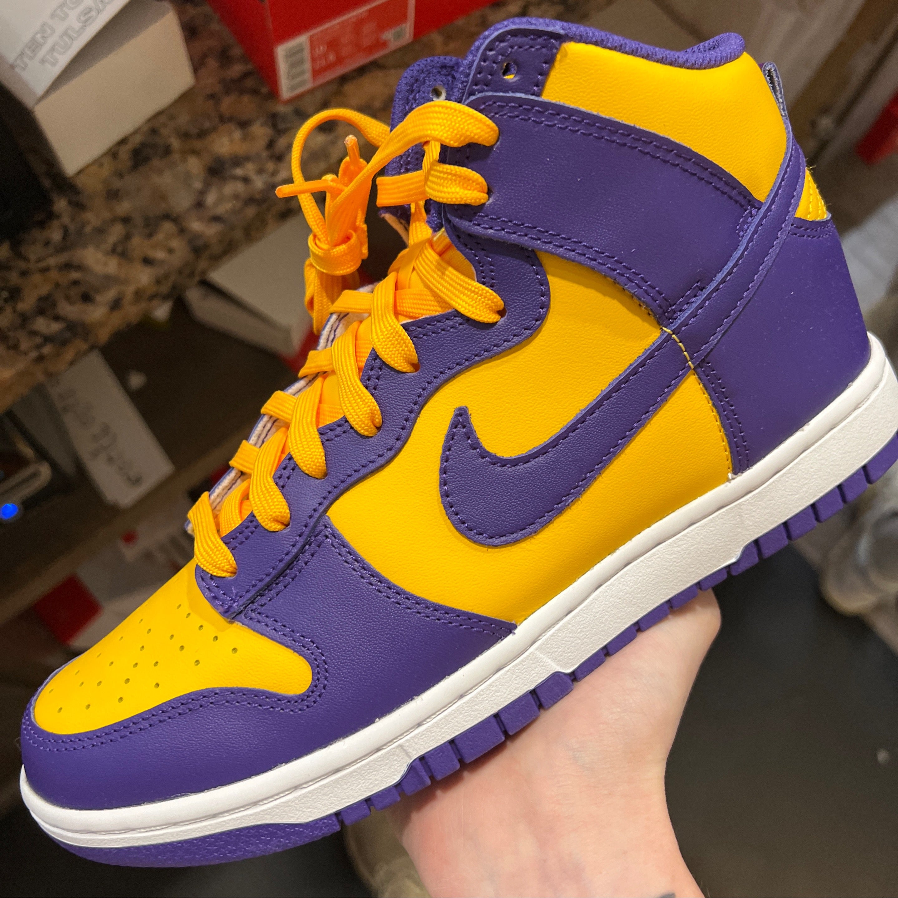 Nike Dunk High Lakers SZ 11