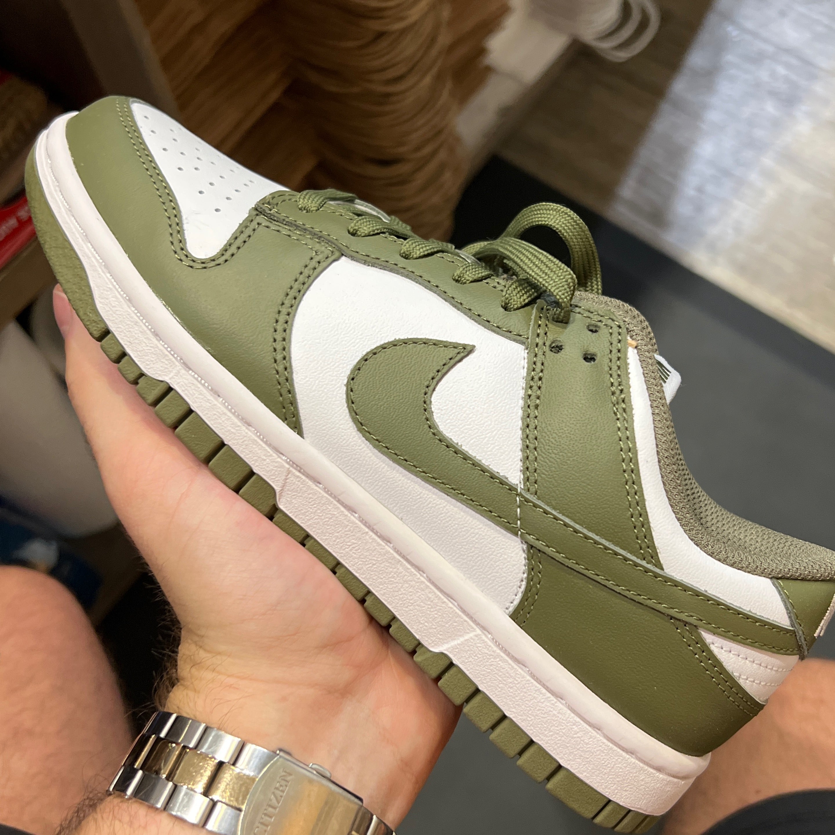 Nike Dunk Low Medium Olive SZ 7W