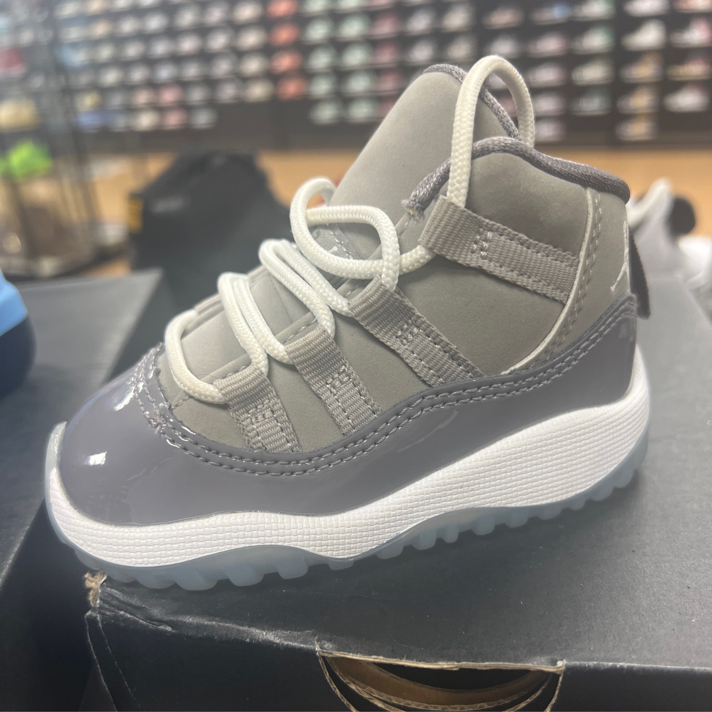 Jordan 11 Cool Grey SZ 4C