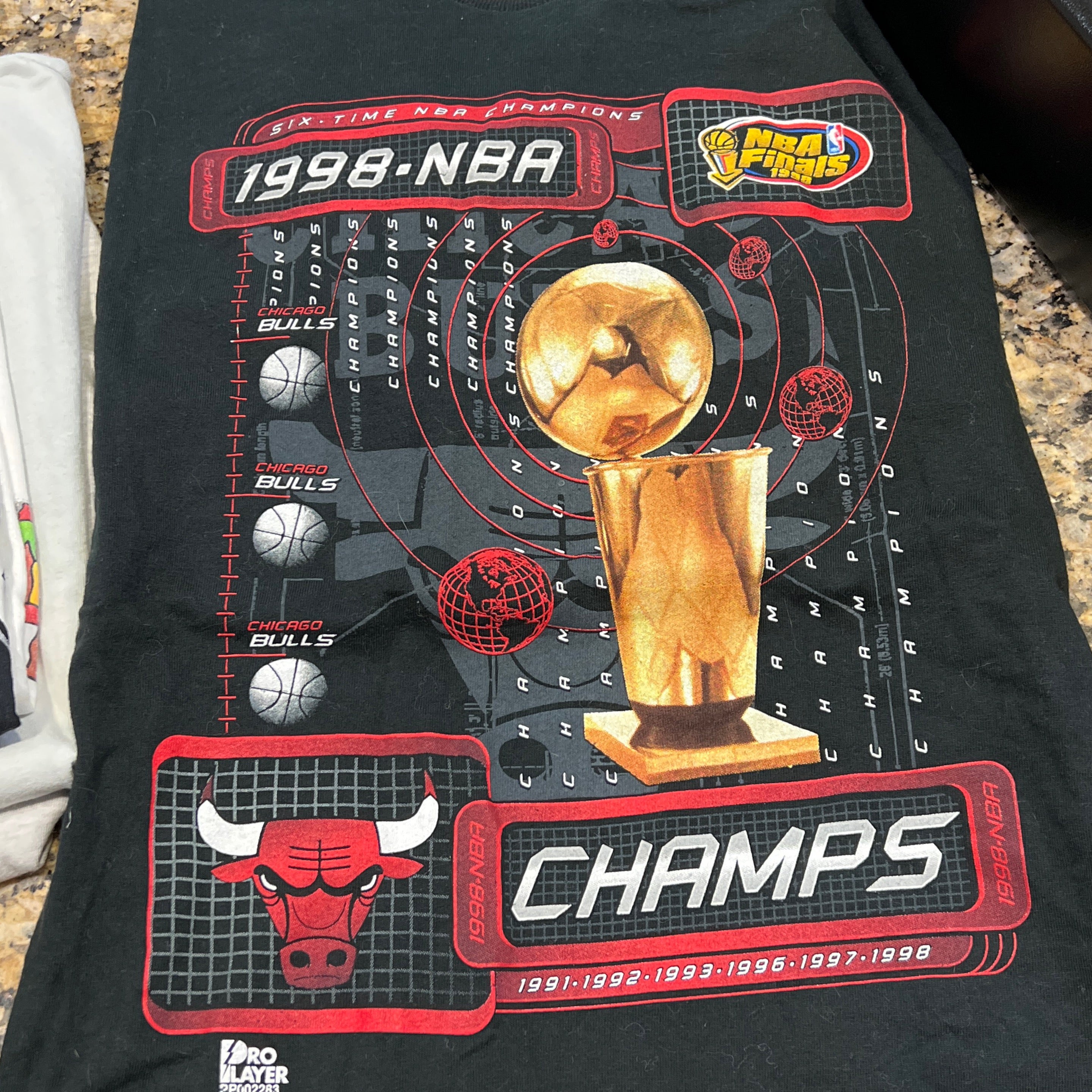 ‘98 Chicago Bulls Pro Player Champ Tee SZ L