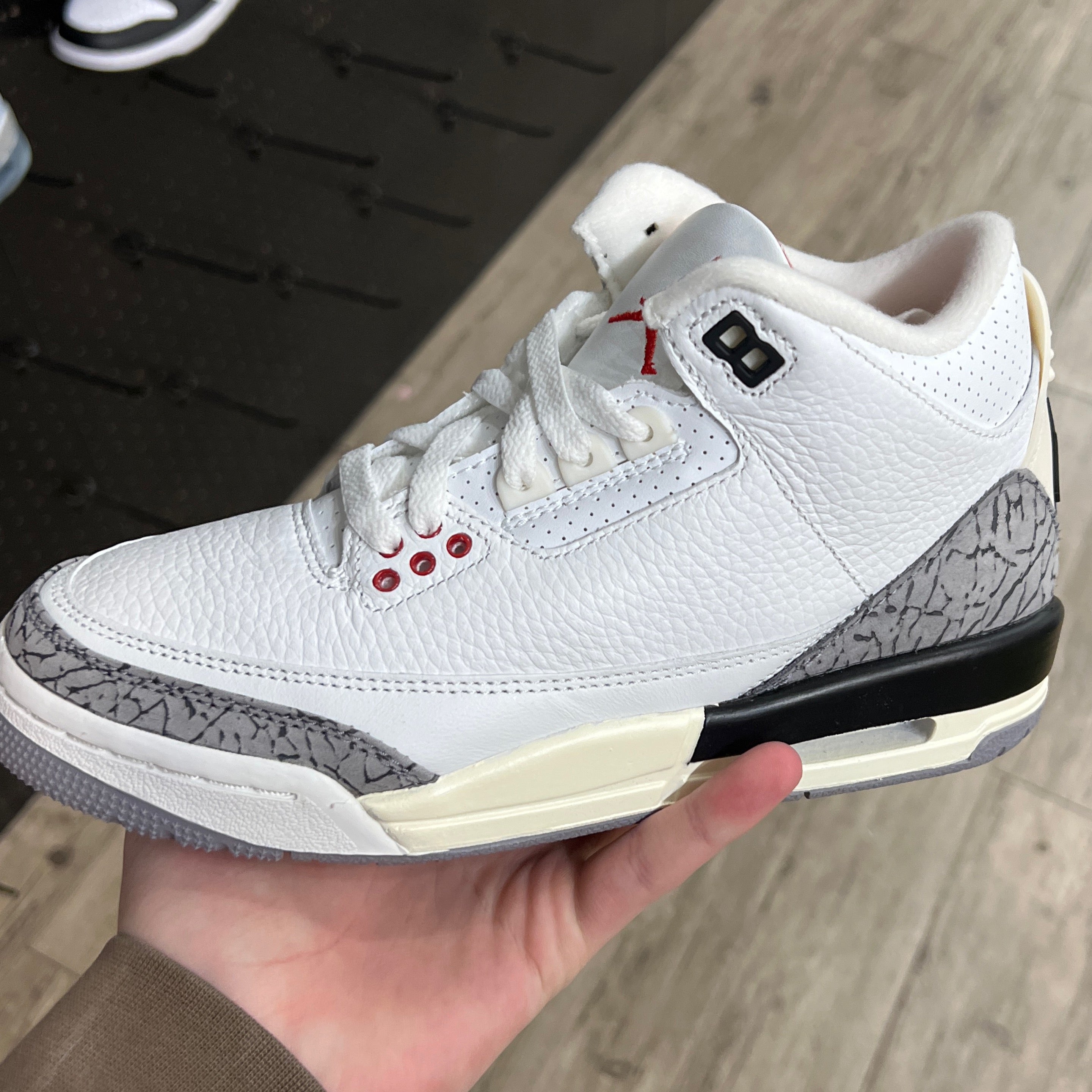 Jordan 3 White Cement SZ. 4Y