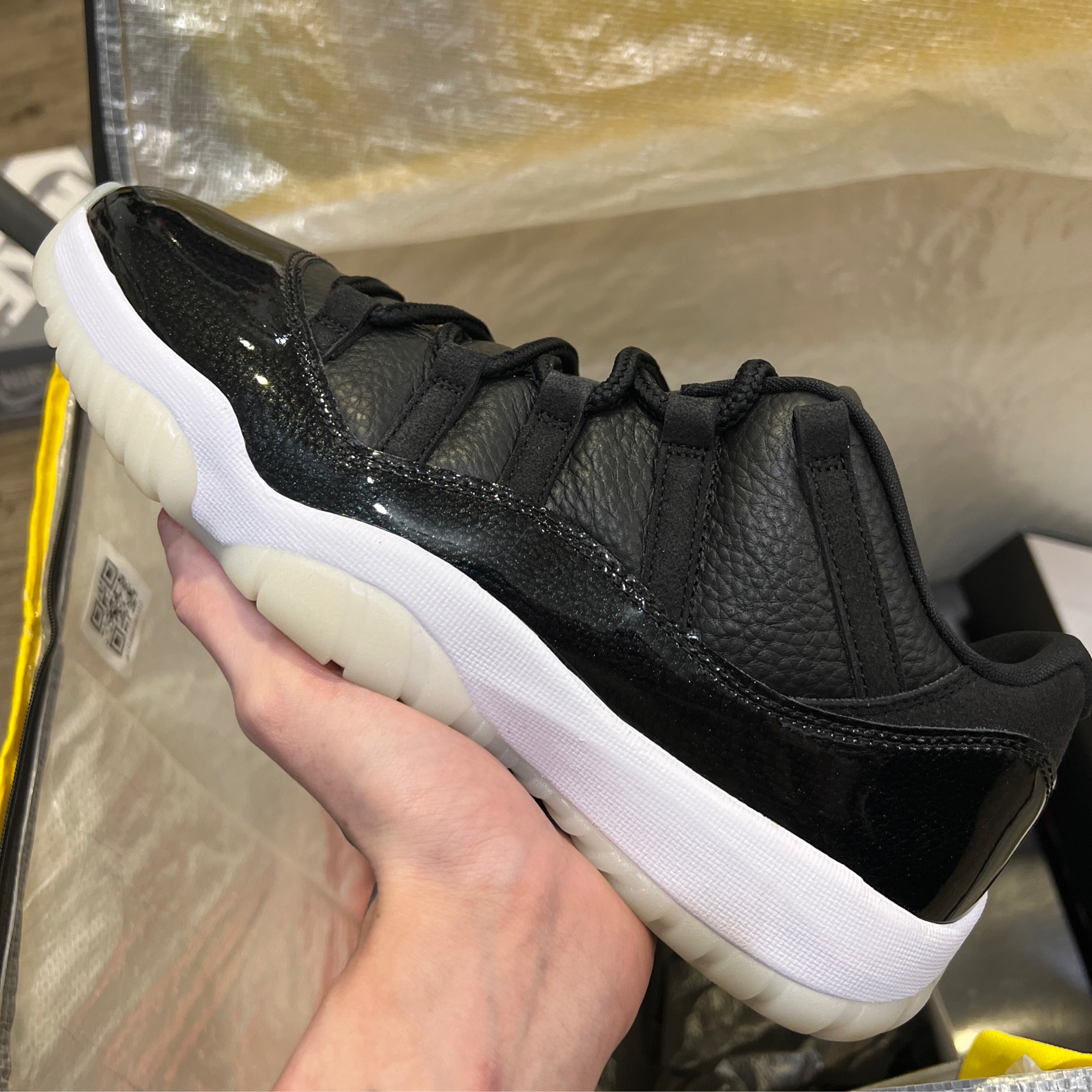 Jordan 11 Low 72-10 SZ 10.5