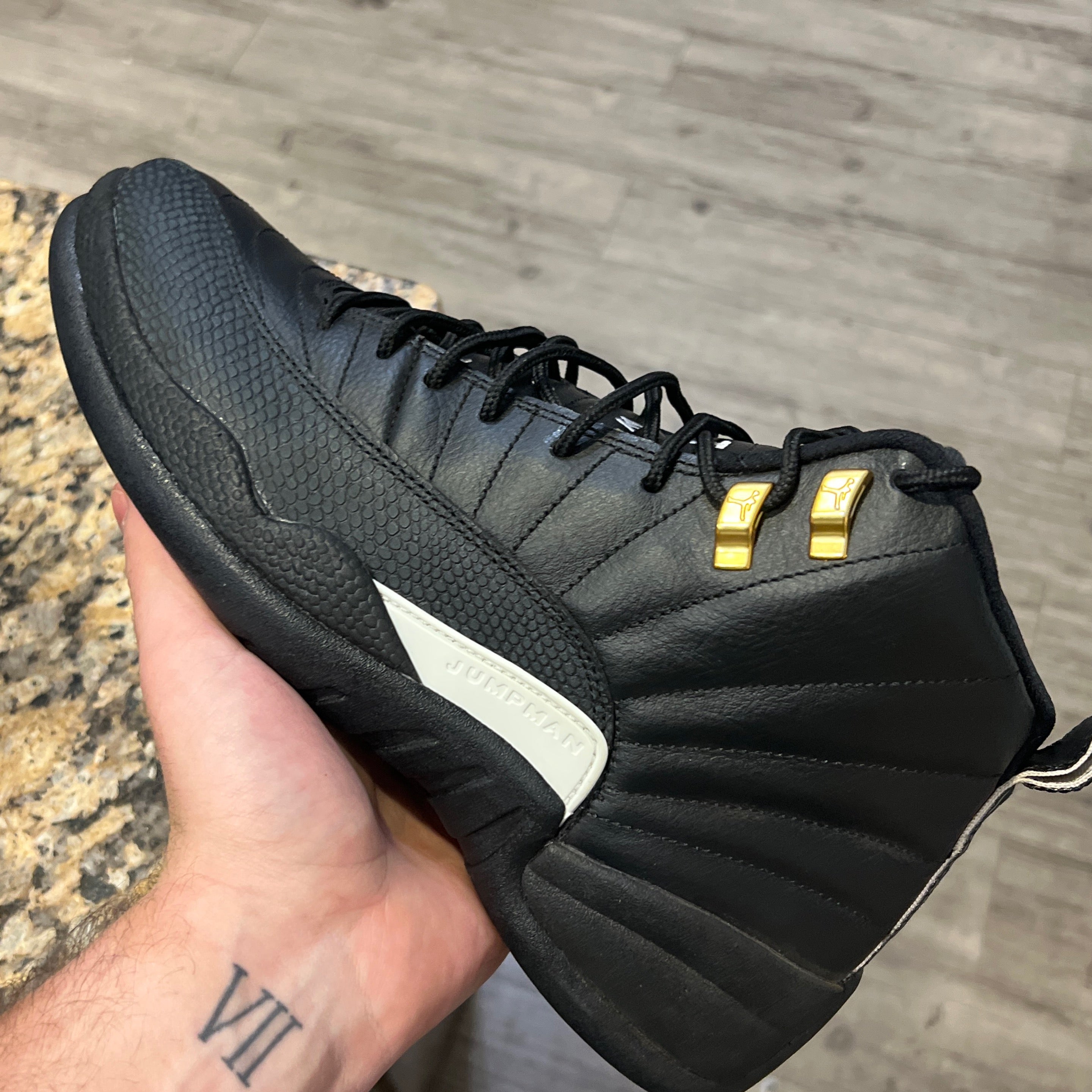 Jordan 12 The Master Preowned SZ 9